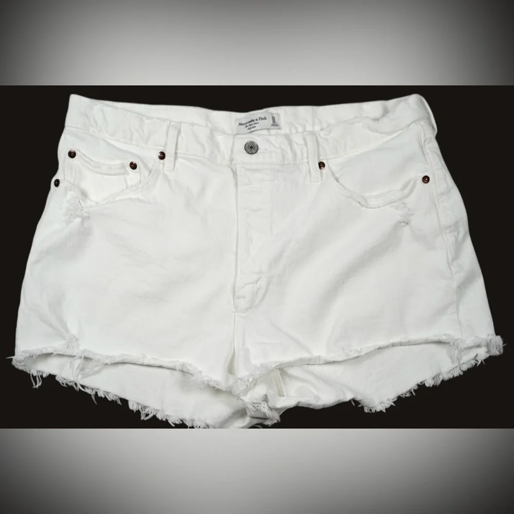 Abercrombie & Fitch Curve Love White Denim Mom Shorts High Rise Distressed